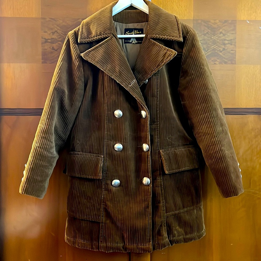 OFFER 🍄 VINTAGE 1960s-70s VintageCorduroy Coat